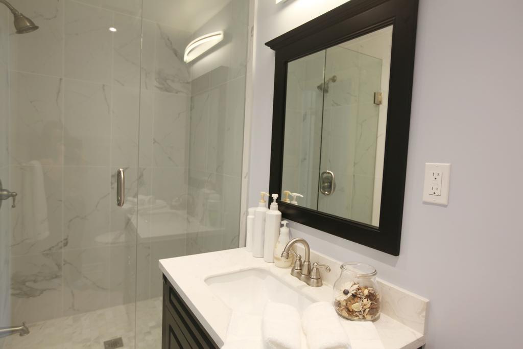 多伦多邓肯公园民宿 Toronto Duncan Park Guesthouse Kültér fotó